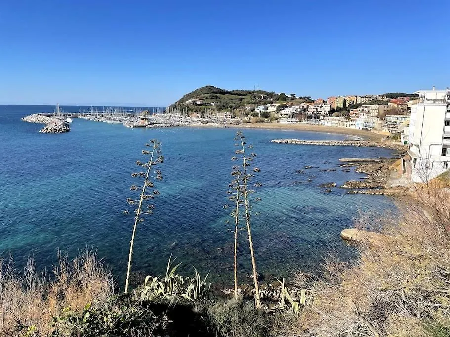 La Casina A Piombino Apartment Italy